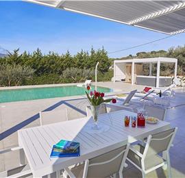 3 bedroom villa with infinity pool, jacuzzi & sauna, Castellammare del Golfo, sleeps 6